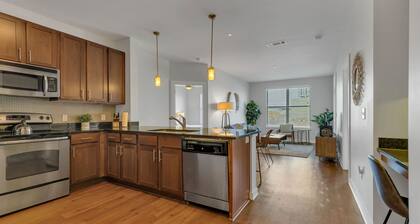 2 Bedroom Condo in Downtown Nashville!