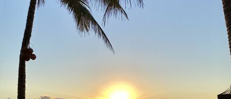 海灘、躺椅、沙灘巾