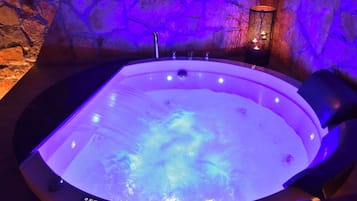 Bain à remous intérieur