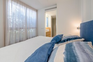 3 Schlafzimmer, Bügeleisen/Bügelbrett