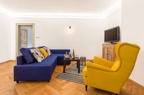 TV, offices - Thann Colmar - 1 bedroom - 5 pers - Parking (COLMAR)