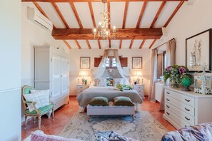 3 habitaciones y caja de seguridad en la habitación