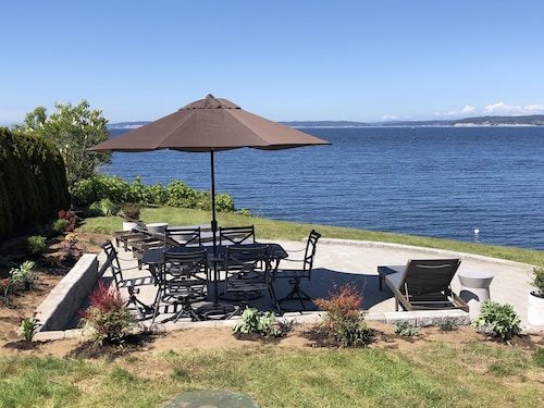 Beautiful Waterfront Cape Cod Style Beach Estate