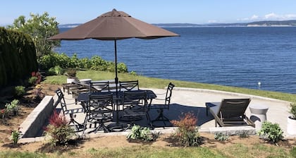 Beautiful Waterfront Cape Cod Style Beach Estate