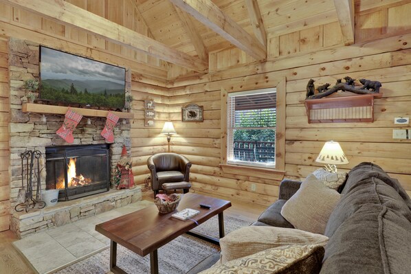 Smart TV, fireplace