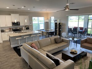 Een smart-tv en een kantoor