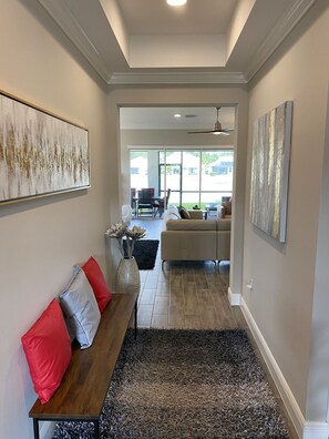 Een smart-tv en een kantoor