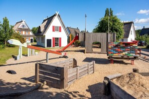Children's area - Holiday house for 4 persons + 1 child approx. 80 qm in Beckerwitz, German Baltic Sea Coast (Wismar Bay) (Beckerwitz)