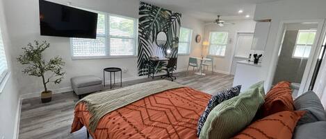 1 bedroom, desk, iron/ironing board, free WiFi