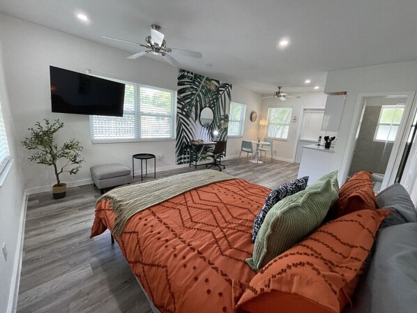 1 bedroom, desk, iron/ironing board, free WiFi