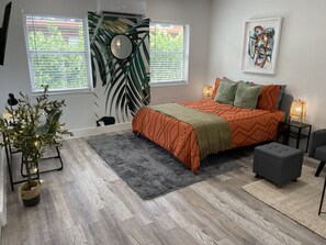 1 habitación, escritorio, tabla de planchar con plancha y wifi gratis