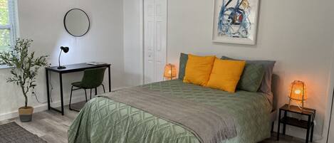 1 chambre, bureau, fer et planche à repasser, Wi-Fi gratuit