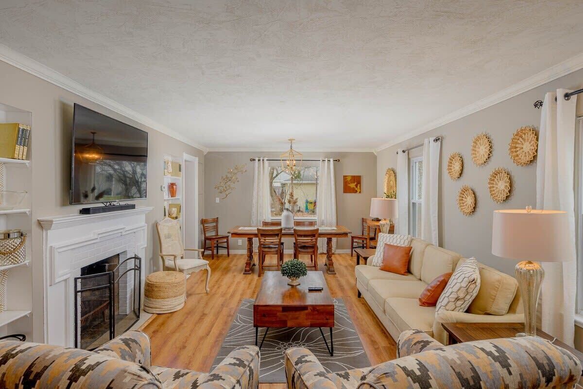 Cʀɪsᴘ ᴀɴᴅ Cʟᴇᴀn  4 bedroom  2 bath  sleeps 9