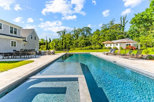 Breakwater Acres 164-B  Luxurious Estate by the Bay in Brewster