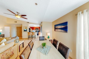 Dining - Inviting Condo with Shared Pool, High-Speed WiFi, and Central AC (Holmes Beach)