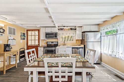 Sea Turtle Cottage-1 bedroom, 1 bath, sleeps 2-4