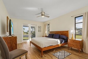 4 bedrooms, travel crib, WiFi, bed sheets