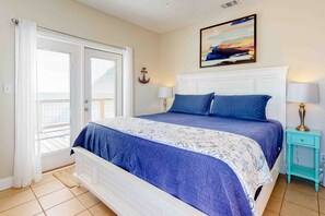 4 bedrooms, iron/ironing board, Internet, bed sheets