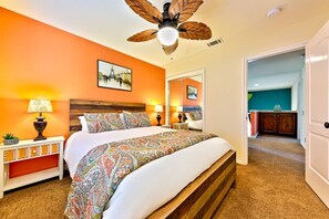 4 makuuhuonetta, työpöytä, silitysrauta/-lauta, vauvan matkasänky