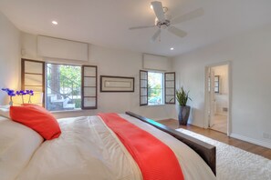 3 slaapkamers, een bureau, een strijkplank/strijkijzer, gratis wifi