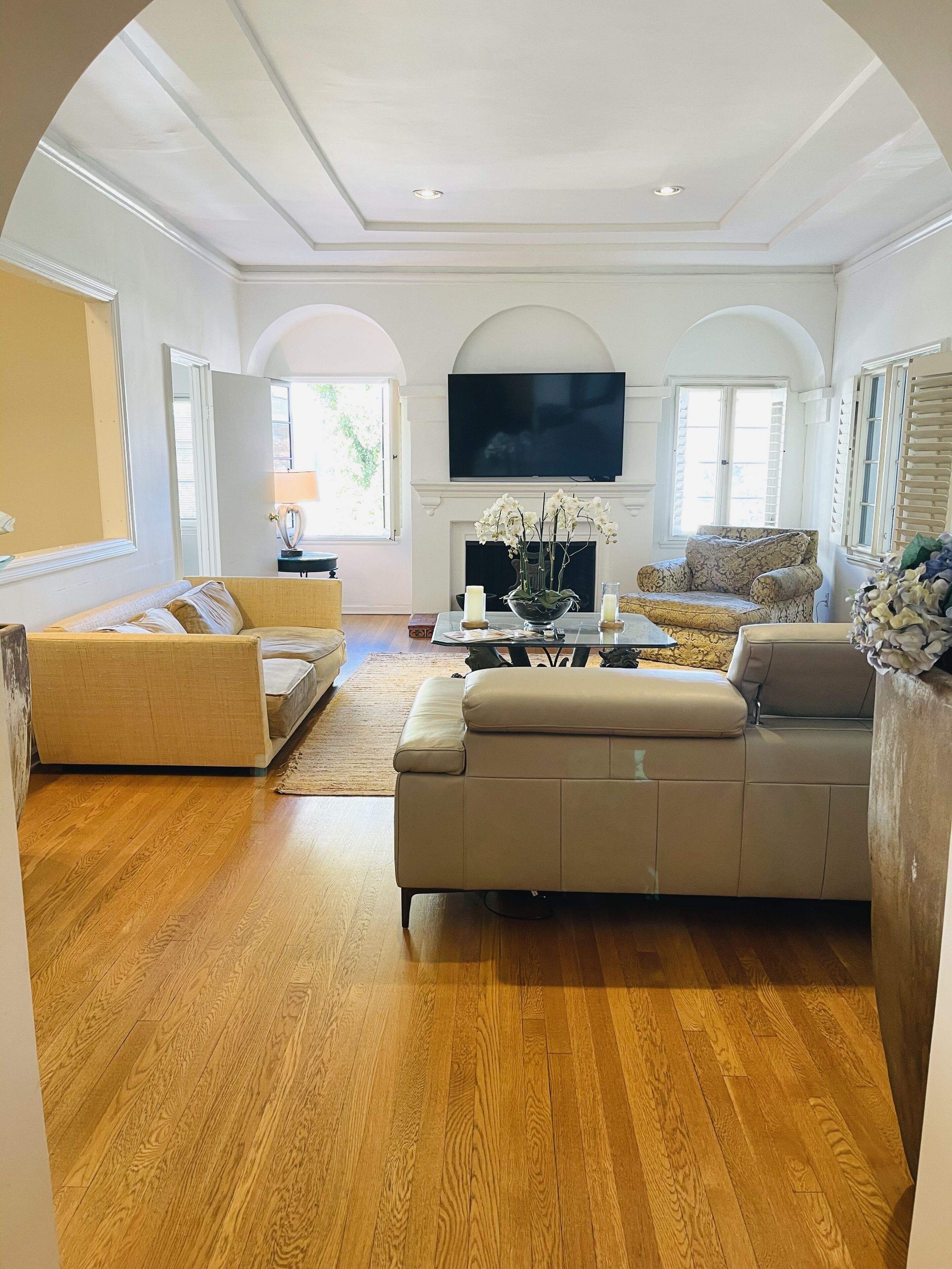 PRIME BEVERLY HILLS! TOP FLOOR! 3000SqFt. ASK ABOUT PROMOTIONS. 100+ REVIEWS!!