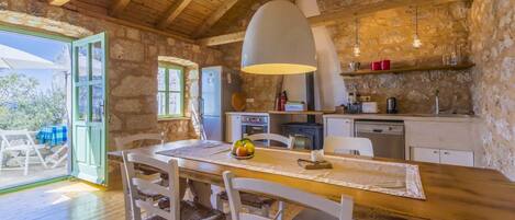 Frigorífic, forn, placa de cuina i rentaplats