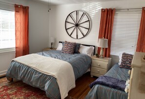 3 chambres, bureau, fer et planche à repasser, Wi-Fi gratuit