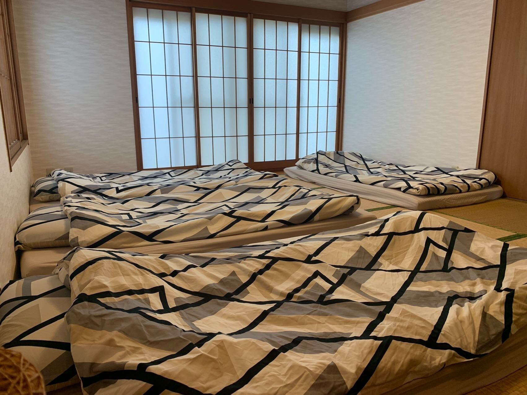 4 dormitorios, escritorio, tabla de planchar con plancha y wifi gratis