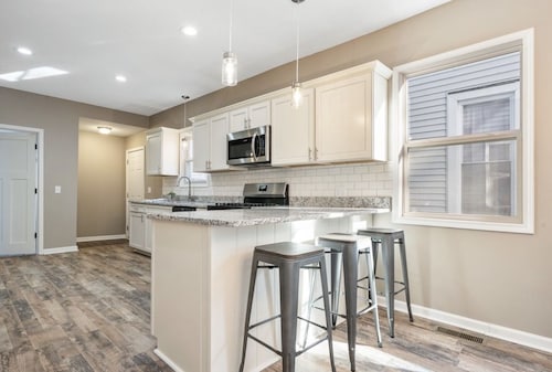 Beautiful, Remodeled Home - Downtown Fort Wayne