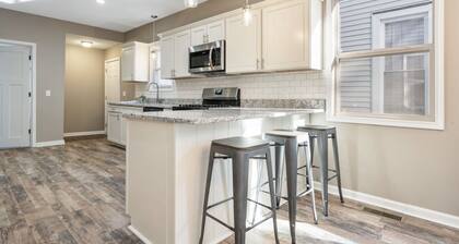 Beautiful, Remodeled Home - Downtown Fort Wayne