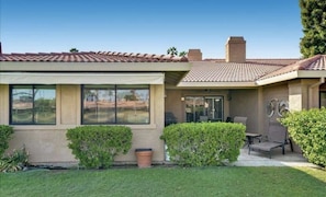 Exterior - Great resort living in Palm Desert (Palm Desert)