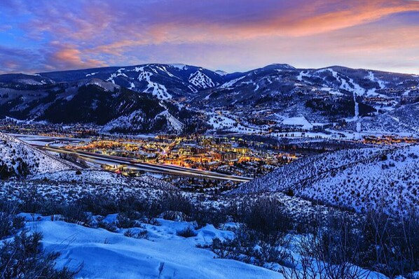 Snow and ski sports - 2 BR Presidential Suite - Special DEAL - Luxury Suite  (Avon)