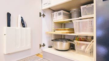 Fridge, microwave, stovetop, electric kettle