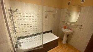 Executive Villa | Bathroom - SALAAM LETTING KIEMBE SAMAKI (Zanzibar Town)