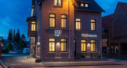 Superior-Doppelzimmer 13 (OG rechts) - 24/7 Selfcheckin, 14008