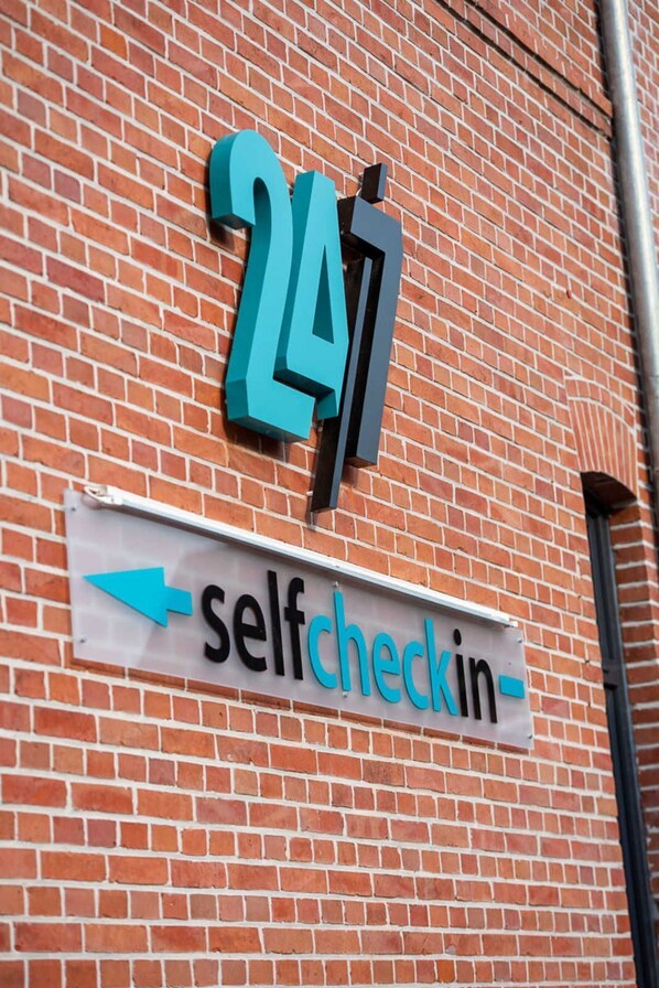 Image sans description, 1 de 8, bouton