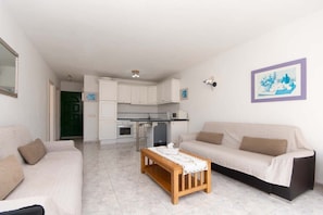 TV - Mare Verde 98 - Two Bed (Costa Adeje)
