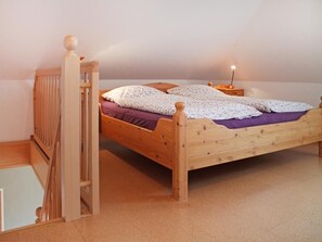 3 Schlafzimmer, Reisekinderbett, WLAN