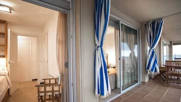 3 slaapkamers, een strijkplank/strijkijzer, reisbedje, wifi