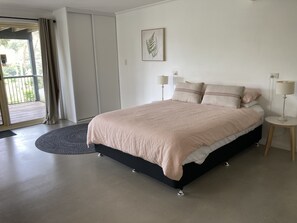 1 bedroom, free WiFi, bed sheets - Avoca Beach Guesthouse (Avoca Beach)