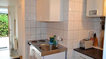 Refrigerador, silla alta para bebés