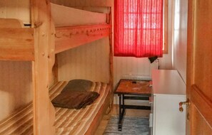 2 bedrooms