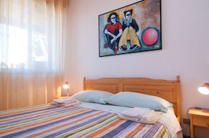3 chambres, draps fournis, accès pour personnes à mobilité réduite
