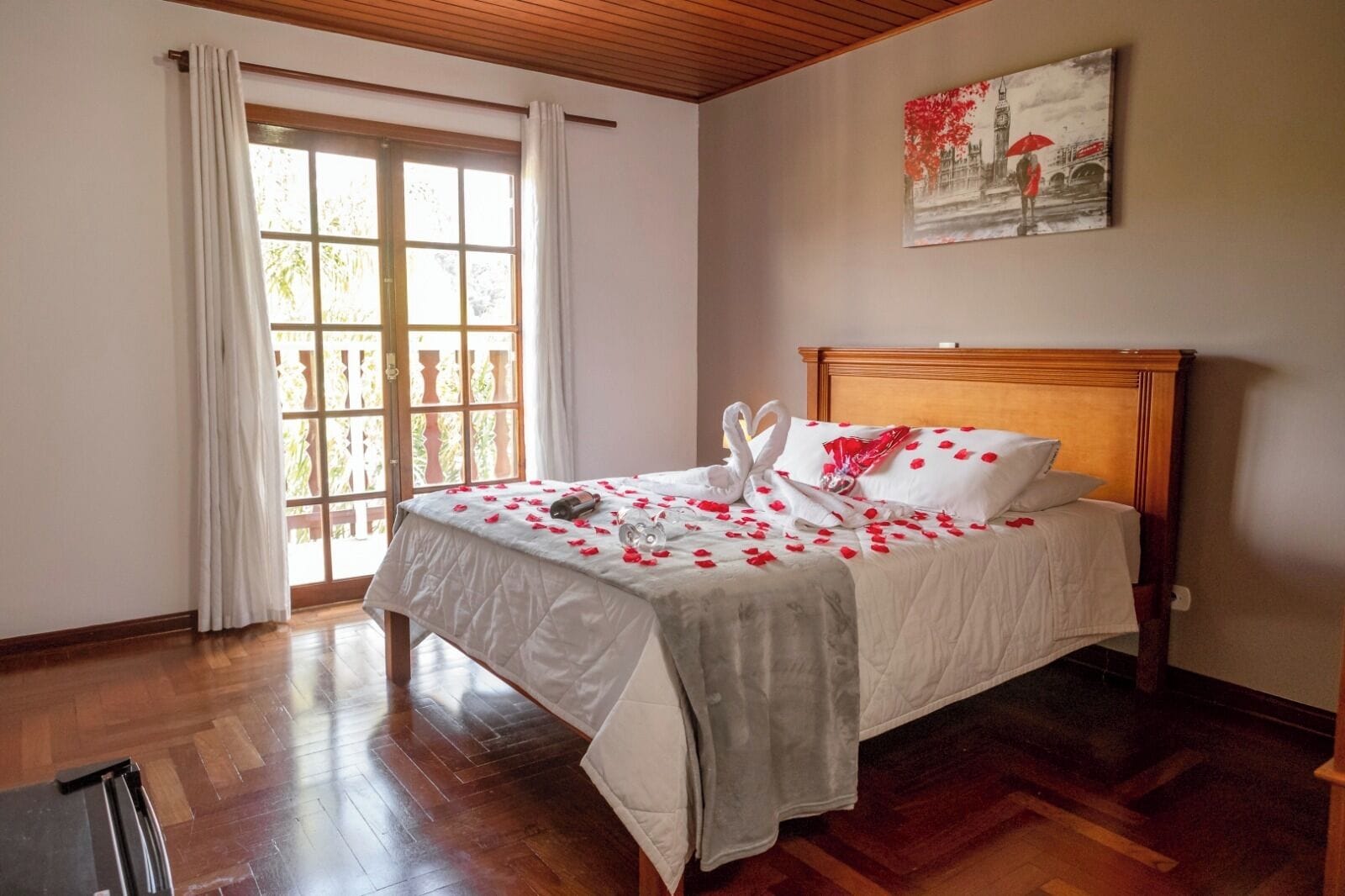 Premium Room | Free WiFi, bed sheets