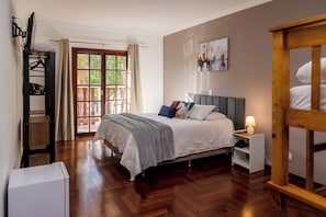 Free WiFi, bed sheets - Pousada Portal da Serra (Campos do Jordão)