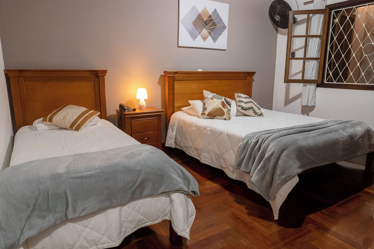 Wifi gratis y ropa de cama 