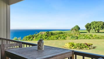 Condo, 2 Bedrooms | Outdoor dining