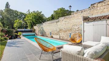 Piscine extérieure, piscine chauffée