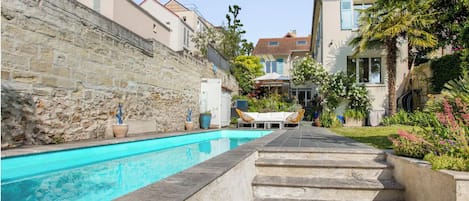Piscine extérieure, piscine chauffée