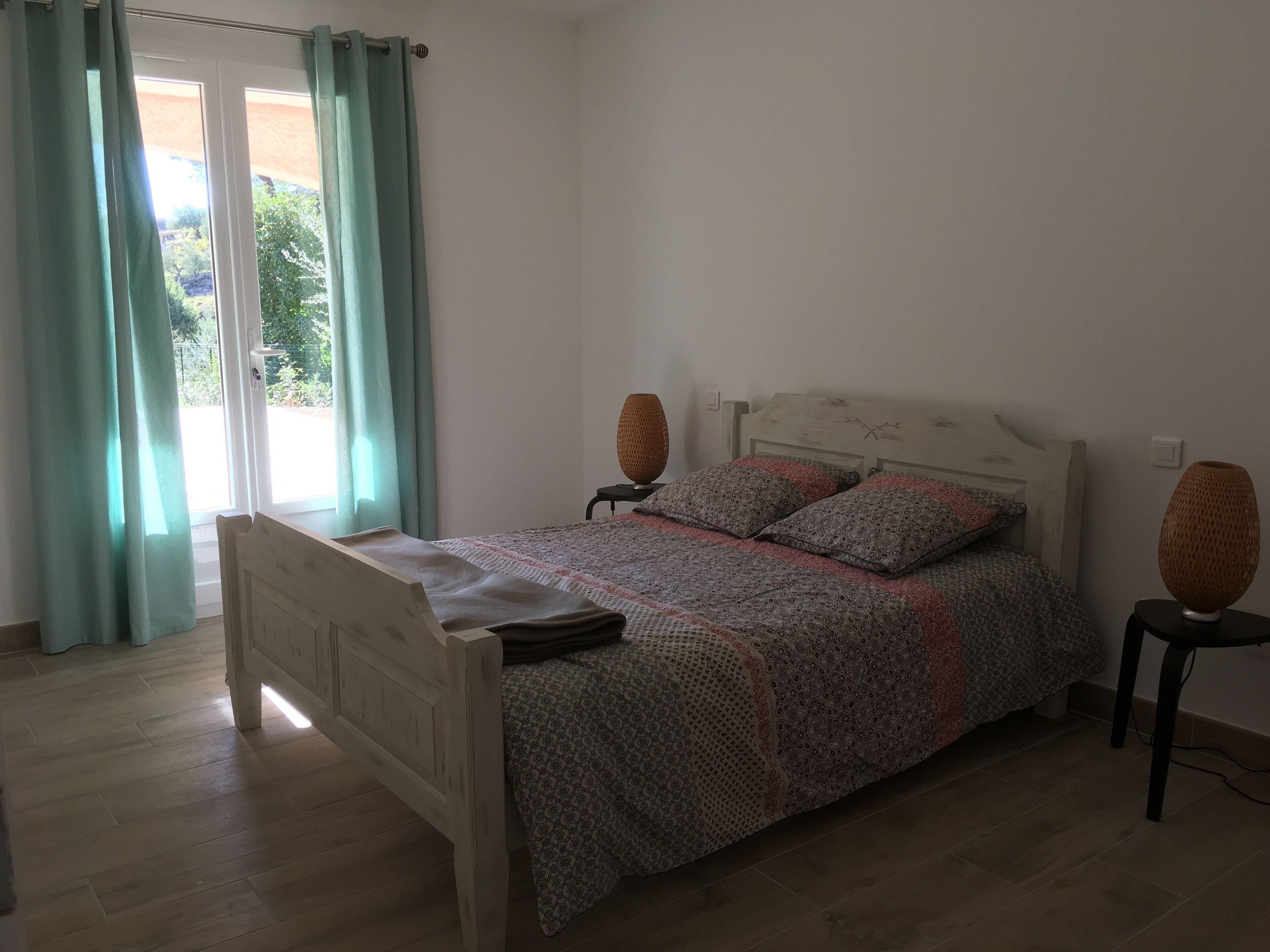 4 chambres, fer et planche à repasser, lit parapluie, Wi-Fi gratuit